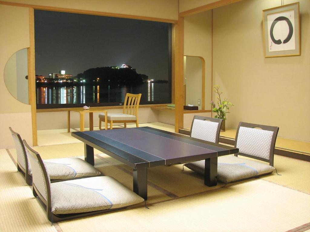 Hotel Shunjuan Hasshokaku Mizunowo Kakamigahara Zimmer foto